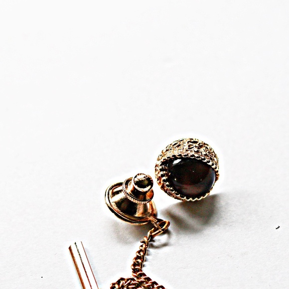 Dante Tiger's Eye Gold Tone Tie Tack with chain VINTAGE - Picture 1 of 1